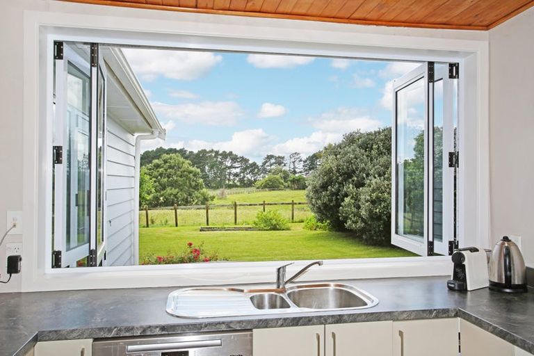 Photo of property in 20 Buchanan Road, Kingseat, Papakura, 2580