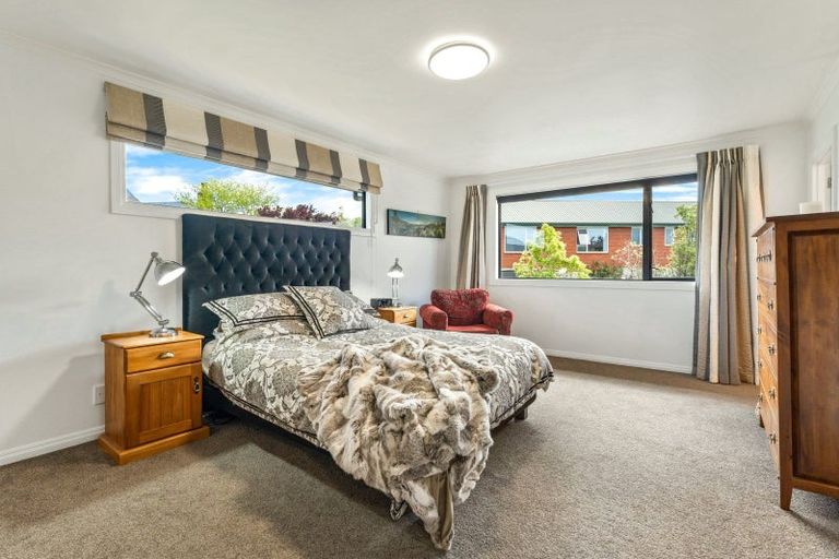 Photo of property in 10 Sunninghurst Drive, Fairfield, Dunedin, 9018