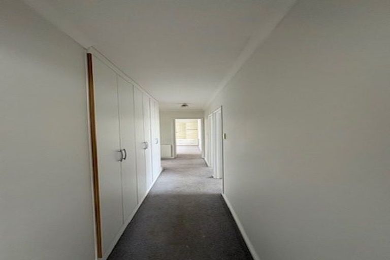 Photo of property in 12 Sullivan Avenue, Mangere Bridge, Auckland, 2022
