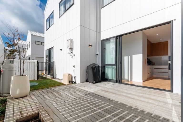 Photo of property in 4 Green Bamboo Road, Hobsonville, Auckland, 0616