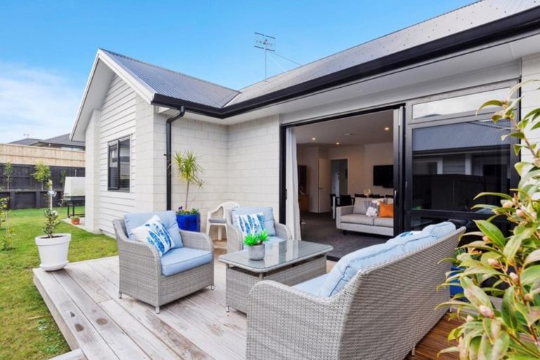 Photo of property in 23 Puhirake Crescent, Pyes Pa, Tauranga, 3112