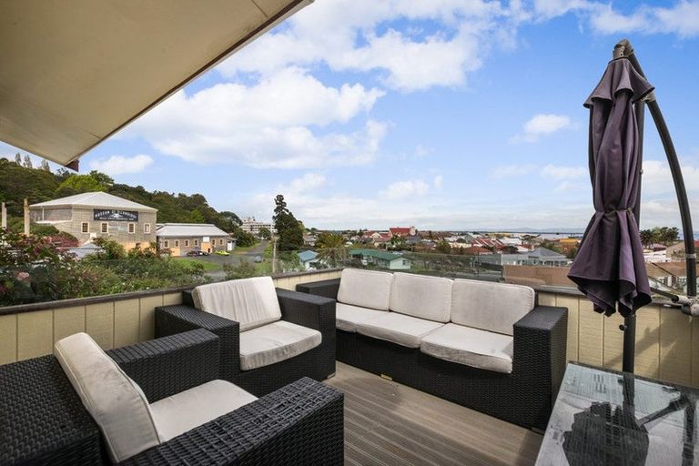 Photo of property in 100 Broad Street, Thames, 3500