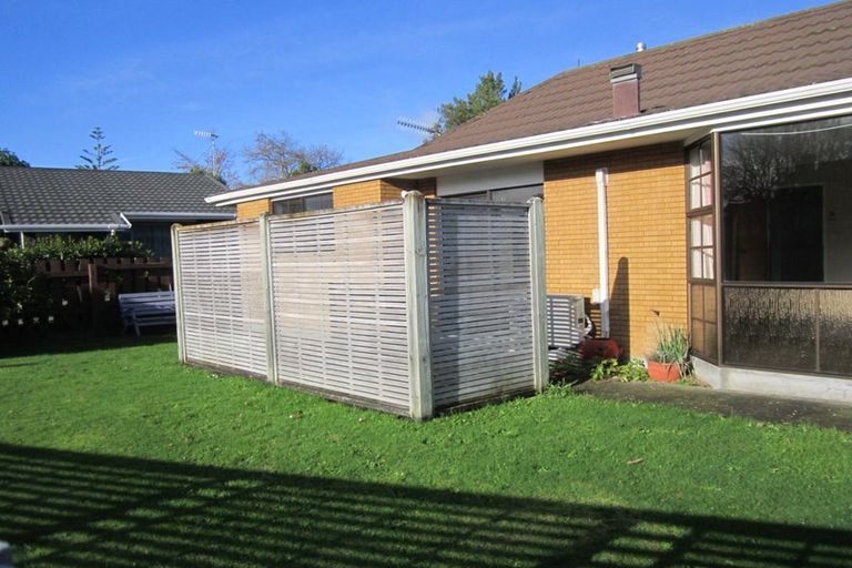 Photo of property in 50 Highbury Drive, Levin, 5510