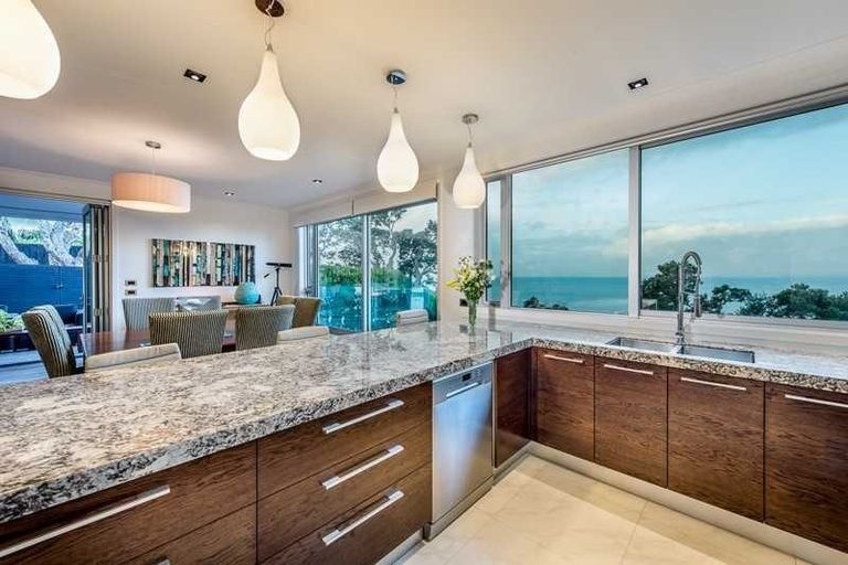 Photo of property in 37b View Road, Campbells Bay, Auckland, 0630