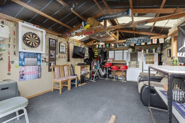 Photo of property in 2/18 Montgomery Street, Stokes Valley, Lower Hutt, 5019