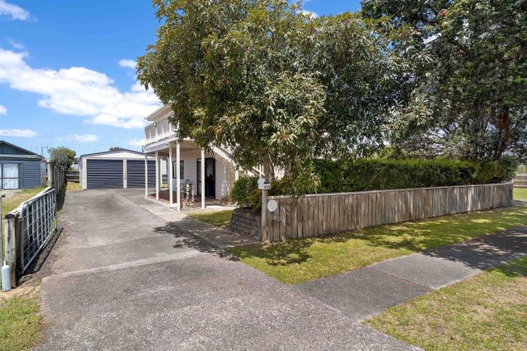 Photo of property in 112 Hampton Road, Whangamata, 3620