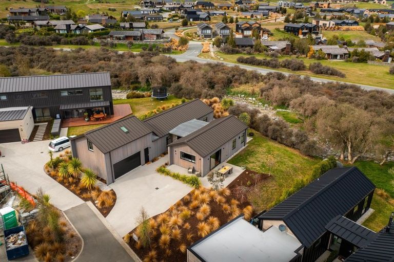 Photo of property in 5 Durness Court, Jacks Point, Queenstown, 9371