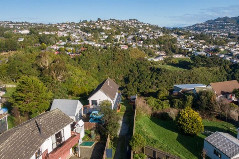 Photo of property in 56 Dominica Crescent, Grenada Village, Wellington, 6037