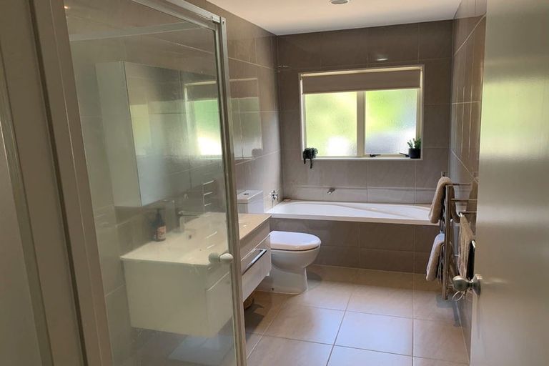 Photo of property in 2/27 Fairway Avenue, Red Beach, 0932