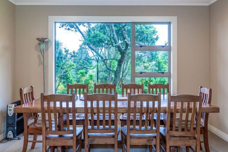 Photo of property in 8 Rimu Road, Oratia, Auckland, 0604