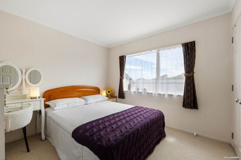 Photo of property in 22 Heyington Way, East Tamaki Heights, Auckland, 2016