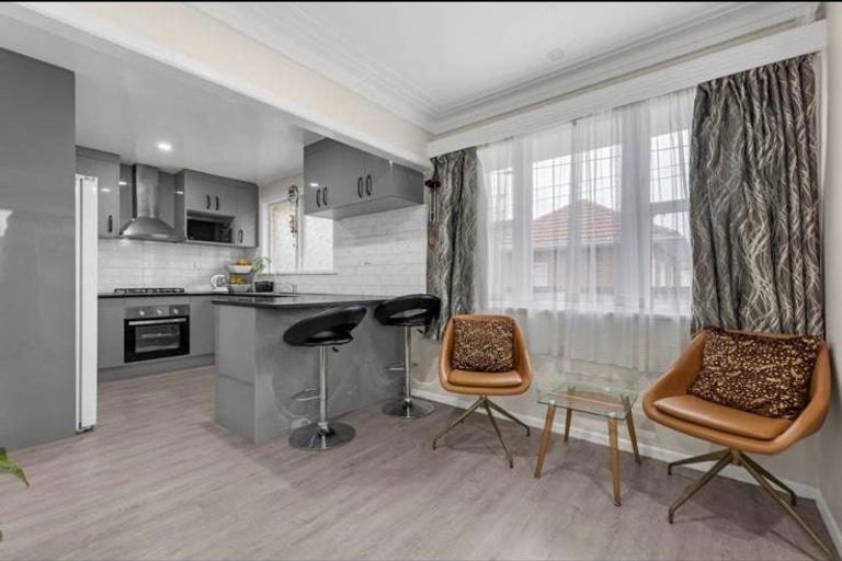 Photo of property in 1/87 Carruth Road, Papatoetoe, Auckland, 2025