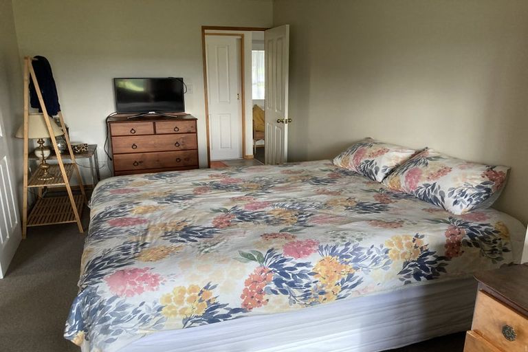 Photo of property in 166 Torkar Road, Clarks Beach, 2122