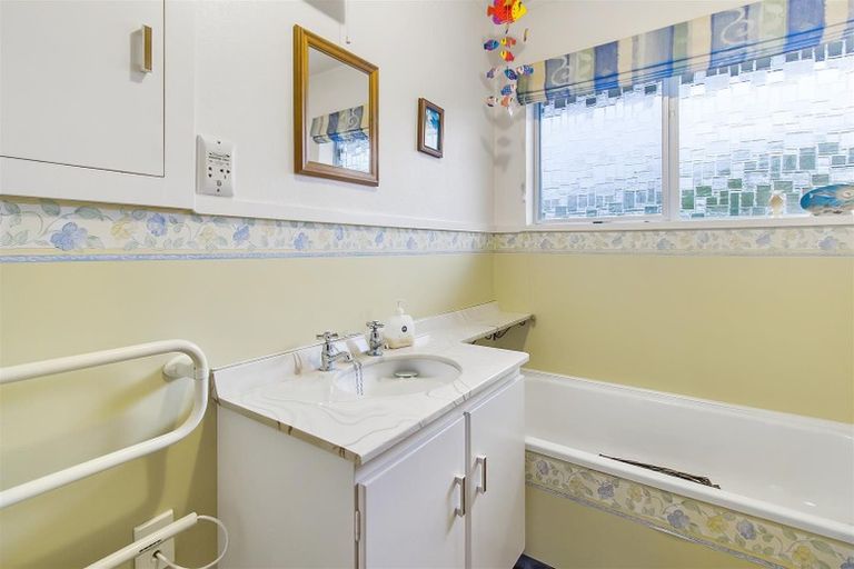 Photo of property in 10 Gorge Road, Waimate, 7924