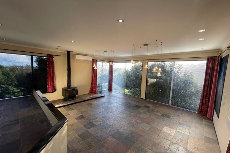 Photo of property in 87 Point View Drive, East Tamaki Heights, Auckland, 2016