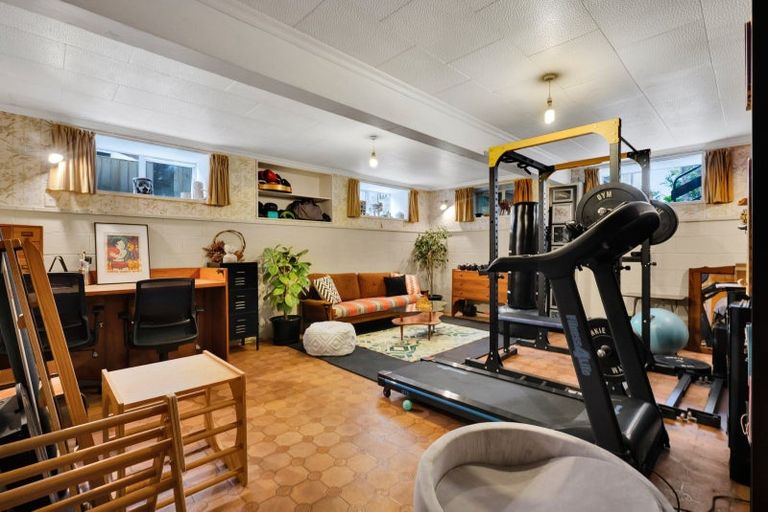 Photo of property in 17d Manu Crescent, Upper Vogeltown, New Plymouth, 4310