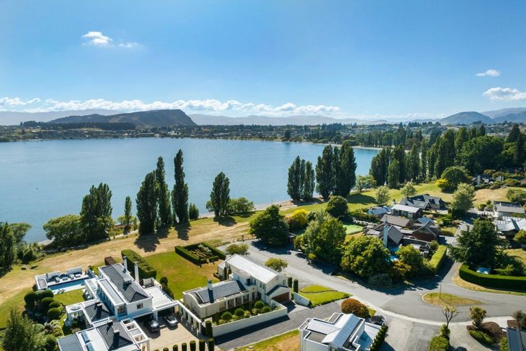 Photo of property in 29 Morrows Mead, Wanaka, 9305