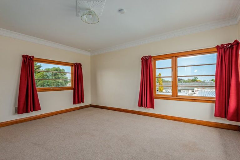 Photo of property in 64 Limbrick Street, Terrace End, Palmerston North, 4410