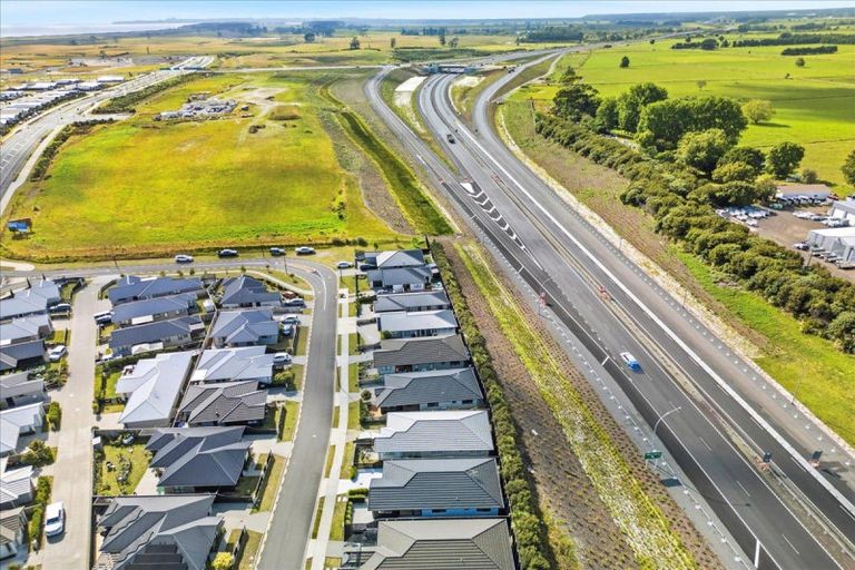 Photo of property in 122 Union Drive, Papamoa, 3118