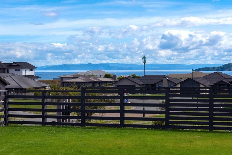 Photo of property in 11 Loloma Way, Wharewaka, Taupo, 3330