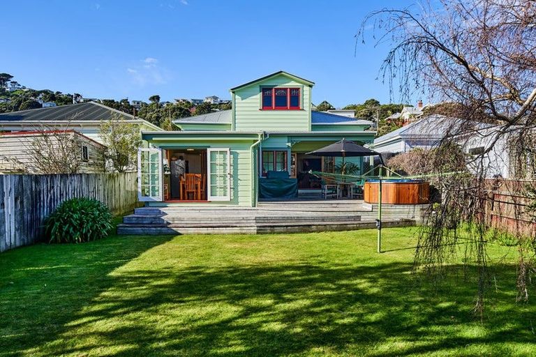 Photo of property in 126 Clyde Street, Island Bay, Wellington, 6023