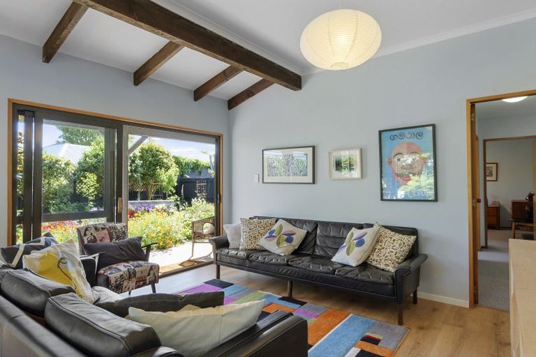 Photo of property in 3/63 Beachville Road, Redcliffs, Christchurch, 8081