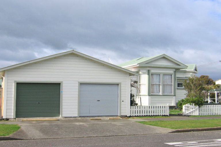 Photo of property in 8 Nelson Street, Levin, 5510