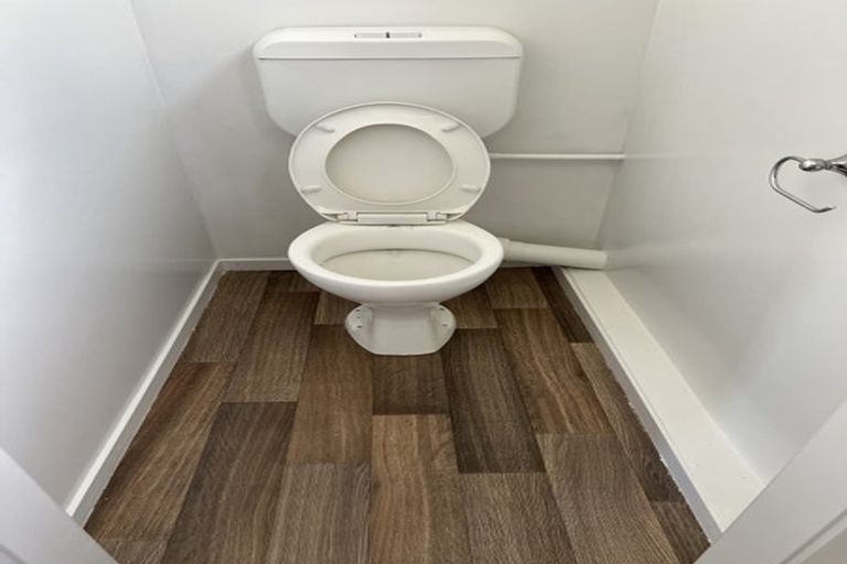 Photo of property in 5 Massine Place, Randwick Park, Auckland, 2105