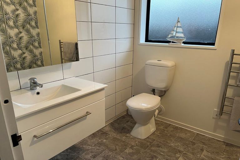 Photo of property in 2/162 Main Road, Redcliffs, Christchurch, 8081