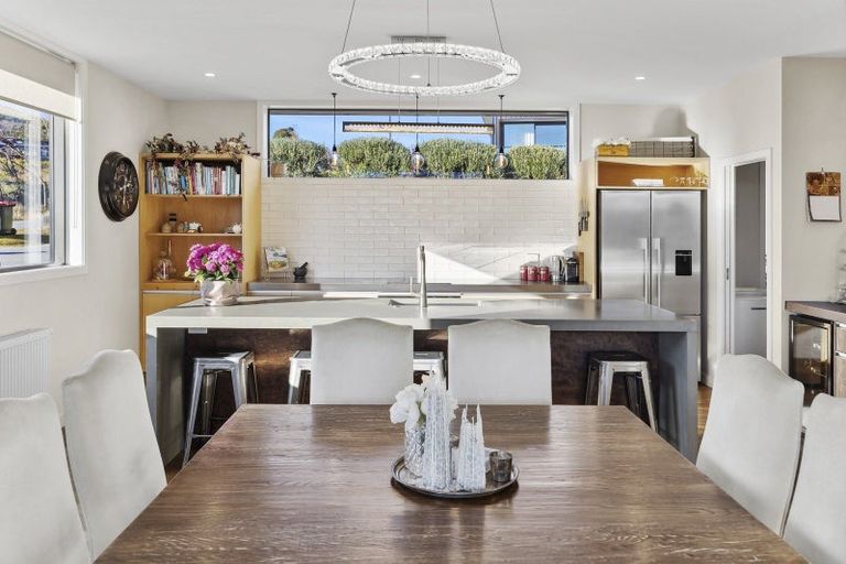 Photo of property in 35 Kirimoko Crescent, Wanaka, 9305