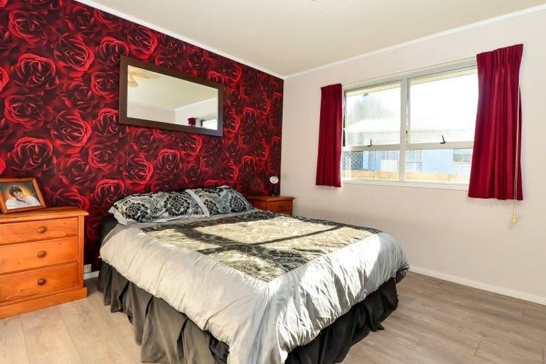 Photo of property in 16 Lindsay Crescent, Nawton, Hamilton, 3200