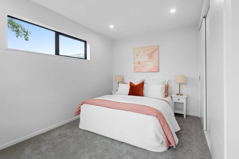 Photo of property in 8a Claridge Street, Glen Eden, Auckland, 0602