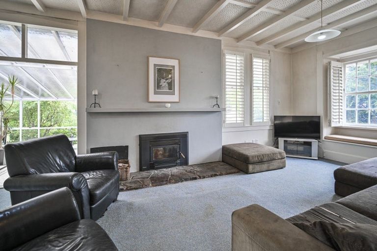 Photo of property in 140 Napier Road, Havelock North, 4130