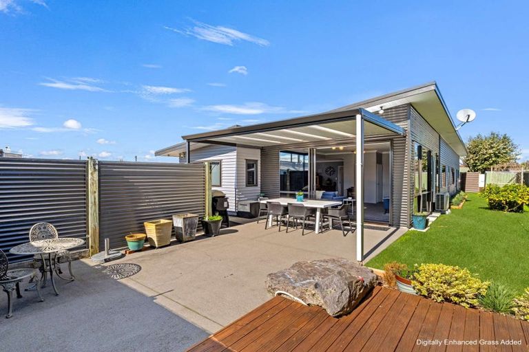 Photo of property in 19a Kawaha Point Road, Fairy Springs, Rotorua, 3015