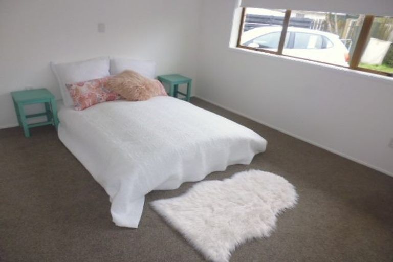 Photo of property in 2/95 Beach Road, Pahurehure, Papakura, 2113