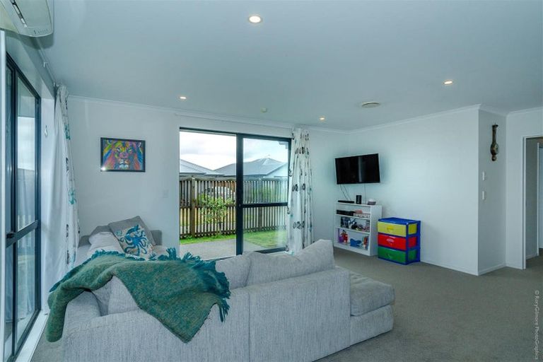Photo of property in 17 Eric Melrose Lane, Halswell, Christchurch, 8025