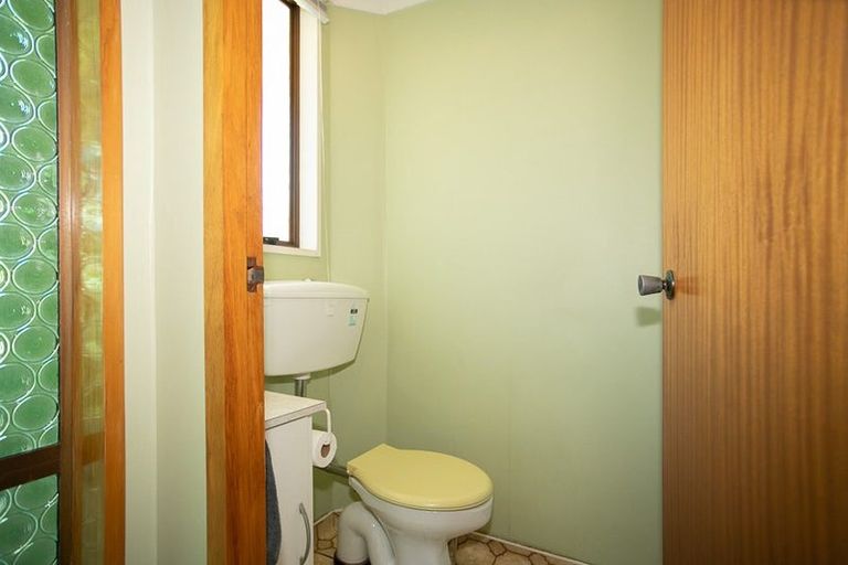 Photo of property in 20 Seaview Road, Otumoetai, Tauranga, 3110