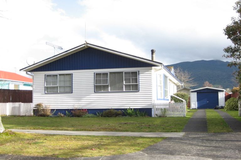 Photo of property in 21 Noni Street, Turangi, 3334