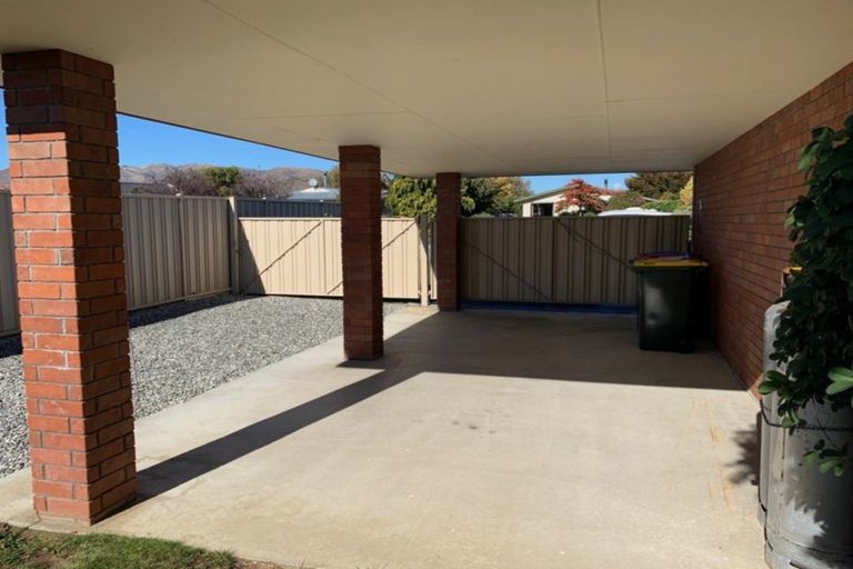 Photo of property in 83 Molyneux Avenue, Cromwell, 9310