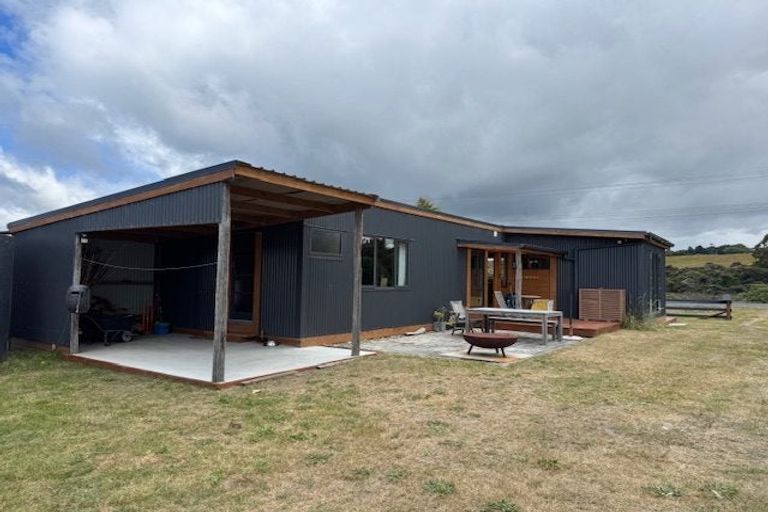 Photo of property in 125 Moturata Road, Taieri Beach, Taieri Mouth, 9091