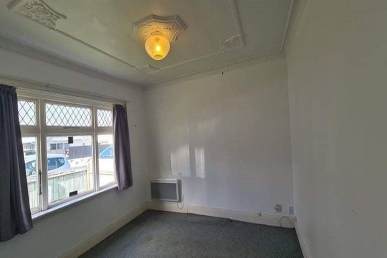 Photo of property in 37 Bay Street, Petone, Lower Hutt, 5012