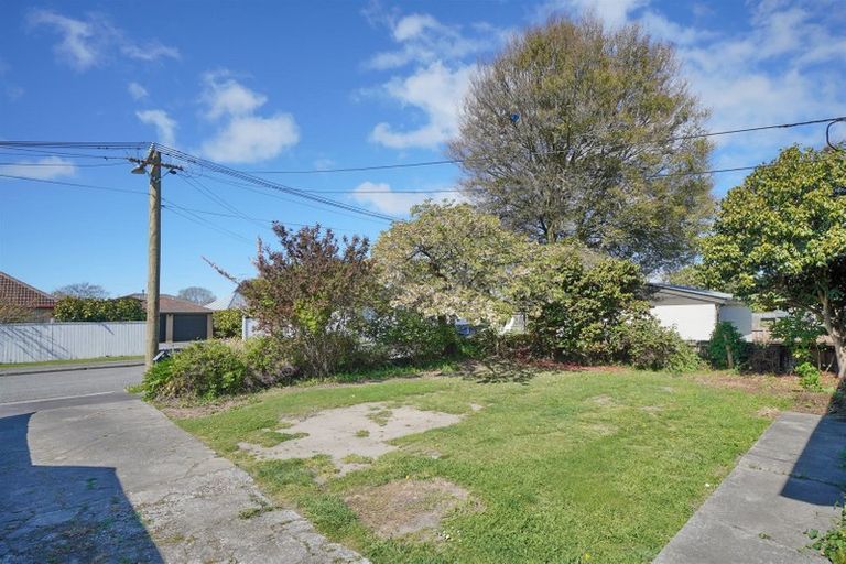 Photo of property in 71 Garreg Road, Bryndwr, Christchurch, 8052