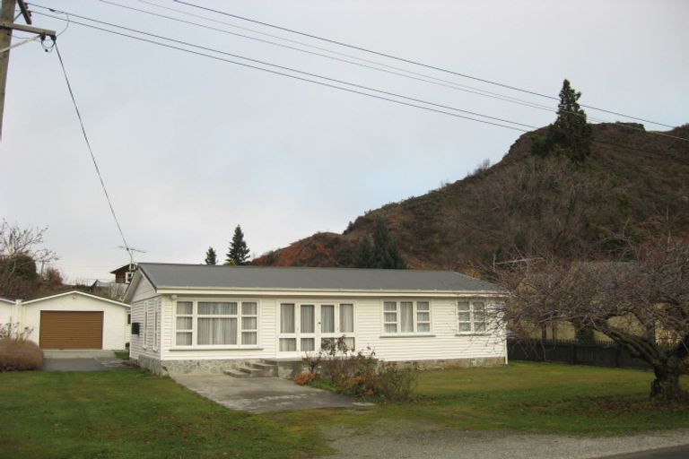 Photo of property in 14 Caernarvon Street, Arrowtown, 9302