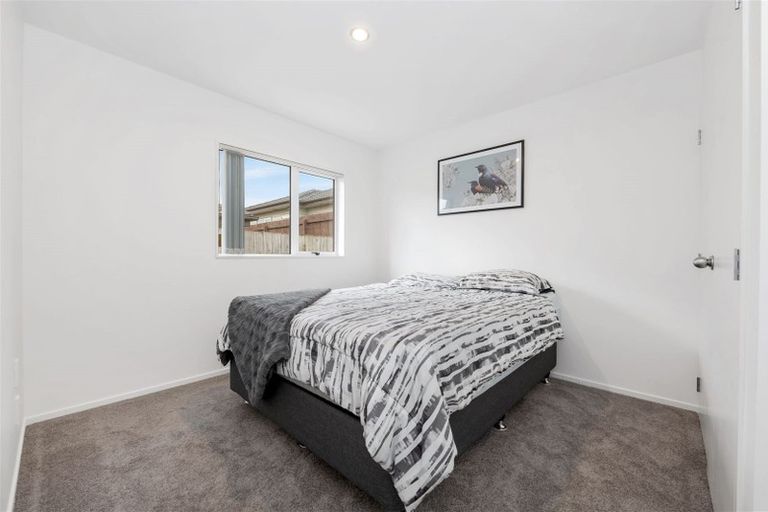Photo of property in 16 John Broad Place, Flat Bush, Auckland, 2019