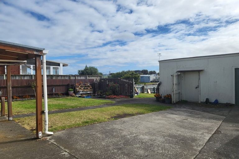 Photo of property in 25 Ruapehu Street, Castlecliff, Whanganui, 4501