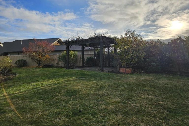 Photo of property in 13 Olive Grove, Havelock North, 4130