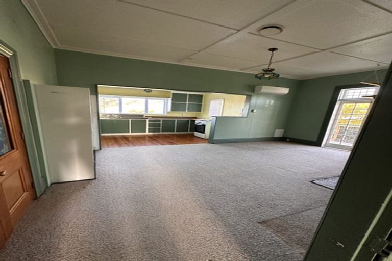 Photo of property in 225 Bridge Street, Eltham, 4322