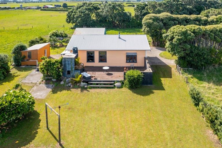 Photo of property in 246 Stent Road, Warea, New Plymouth, 4381