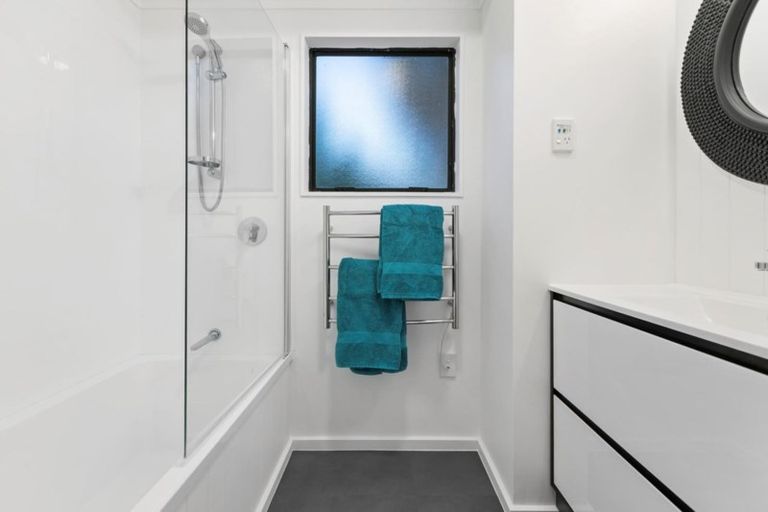 Photo of property in 116a Osprey Drive, Welcome Bay, Tauranga, 3112