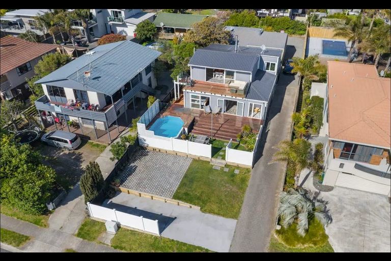 Photo of property in 996 Papamoa Beach Road, Papamoa Beach, Papamoa, 3118